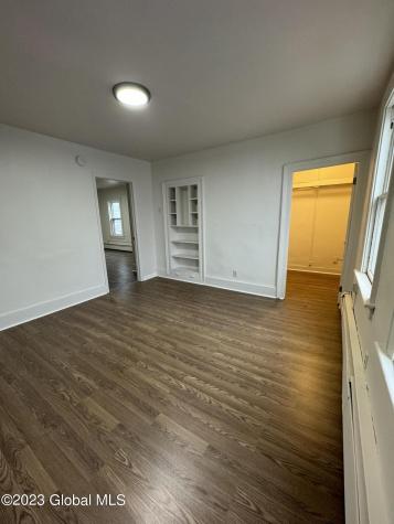 527 Hattie Street Schenectady NY 12308