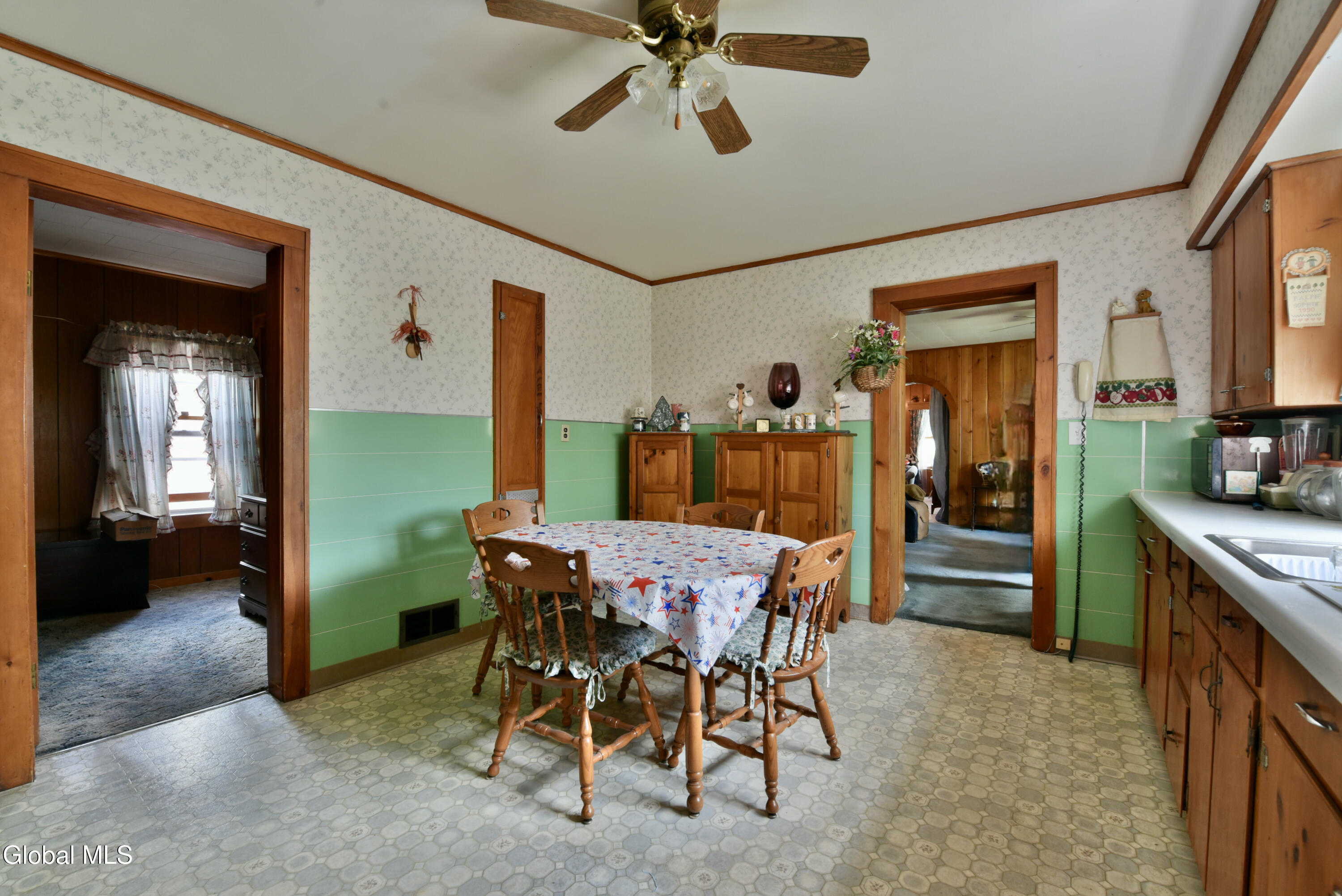 103 Broad Street Gloversville NY 12078