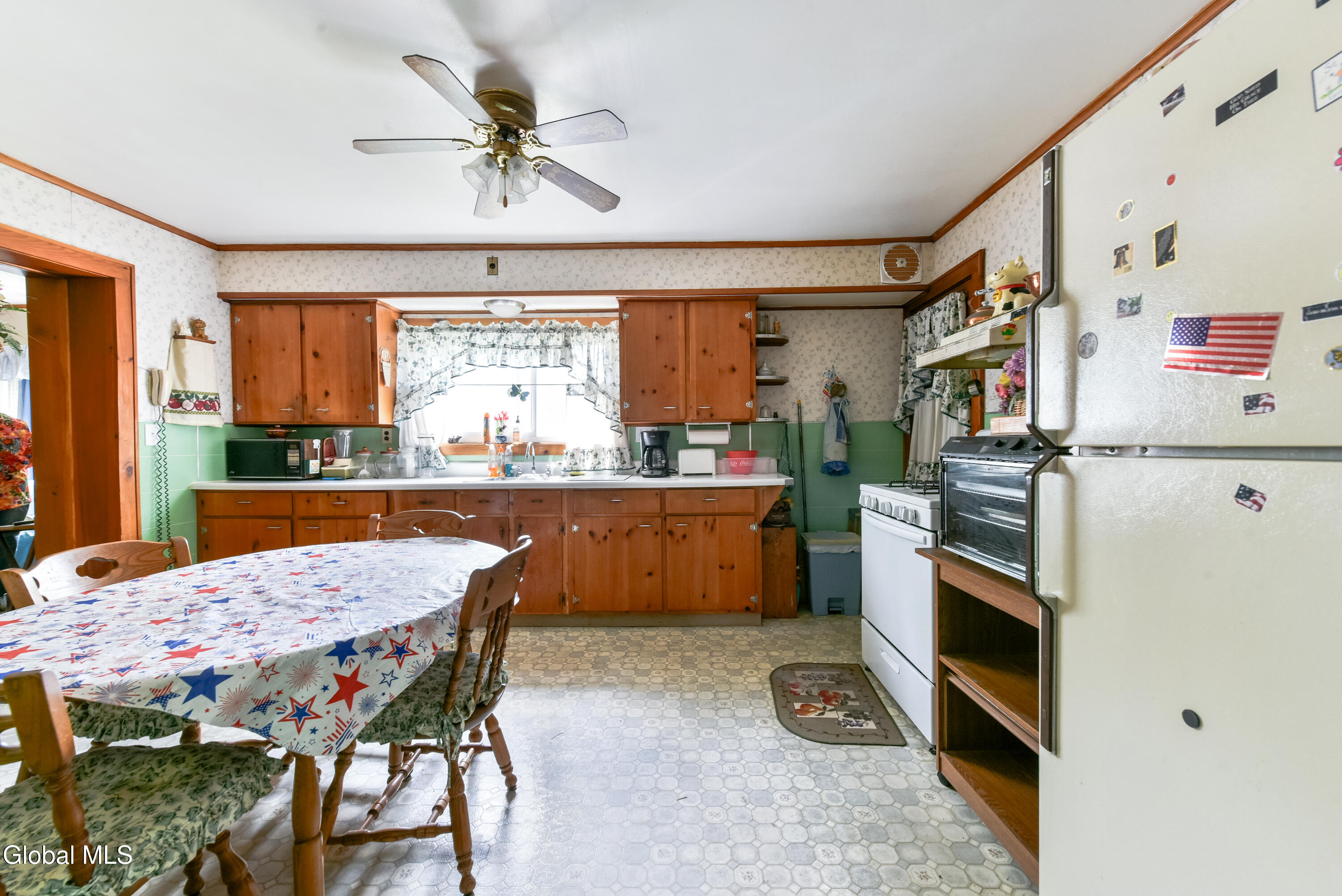 103 Broad Street Gloversville NY 12078