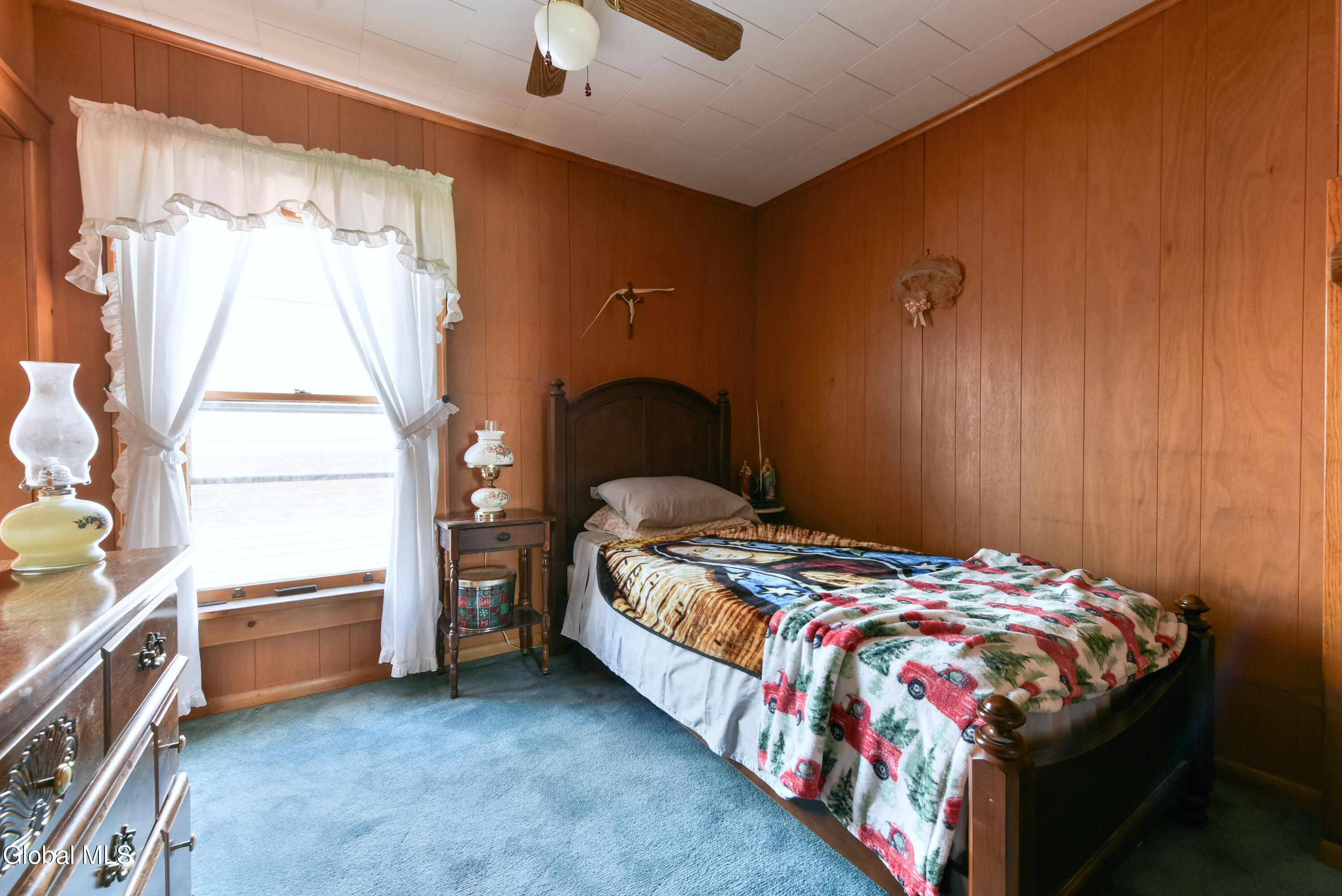 103 Broad Street Gloversville NY 12078