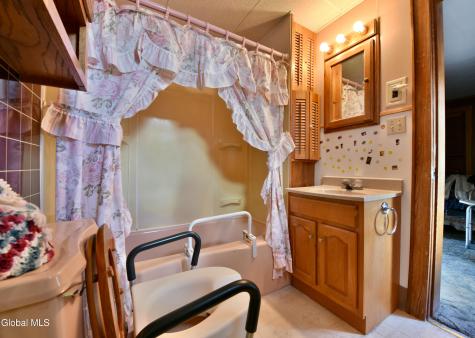 103 Broad Street Gloversville NY 12078