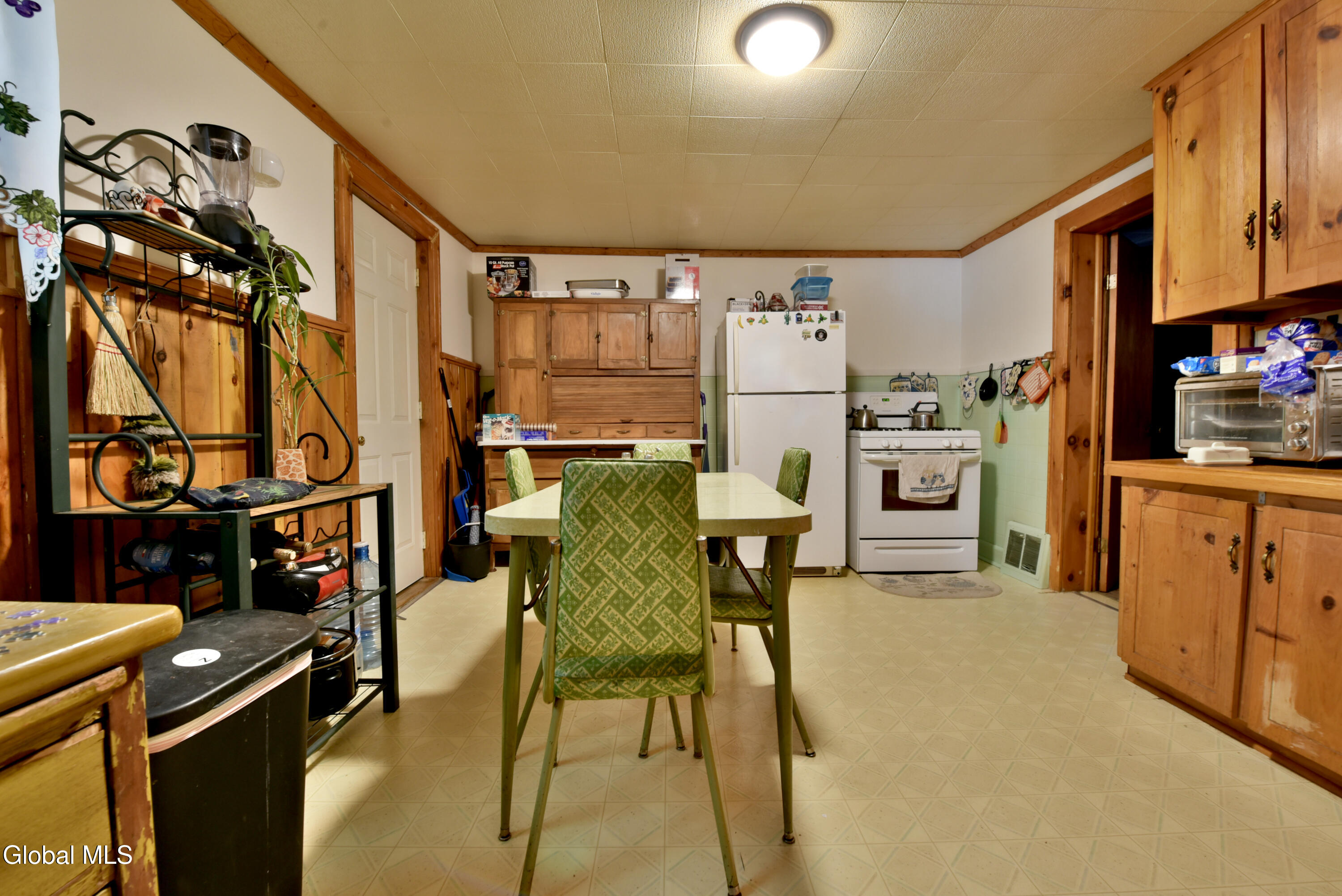 103 Broad Street Gloversville NY 12078