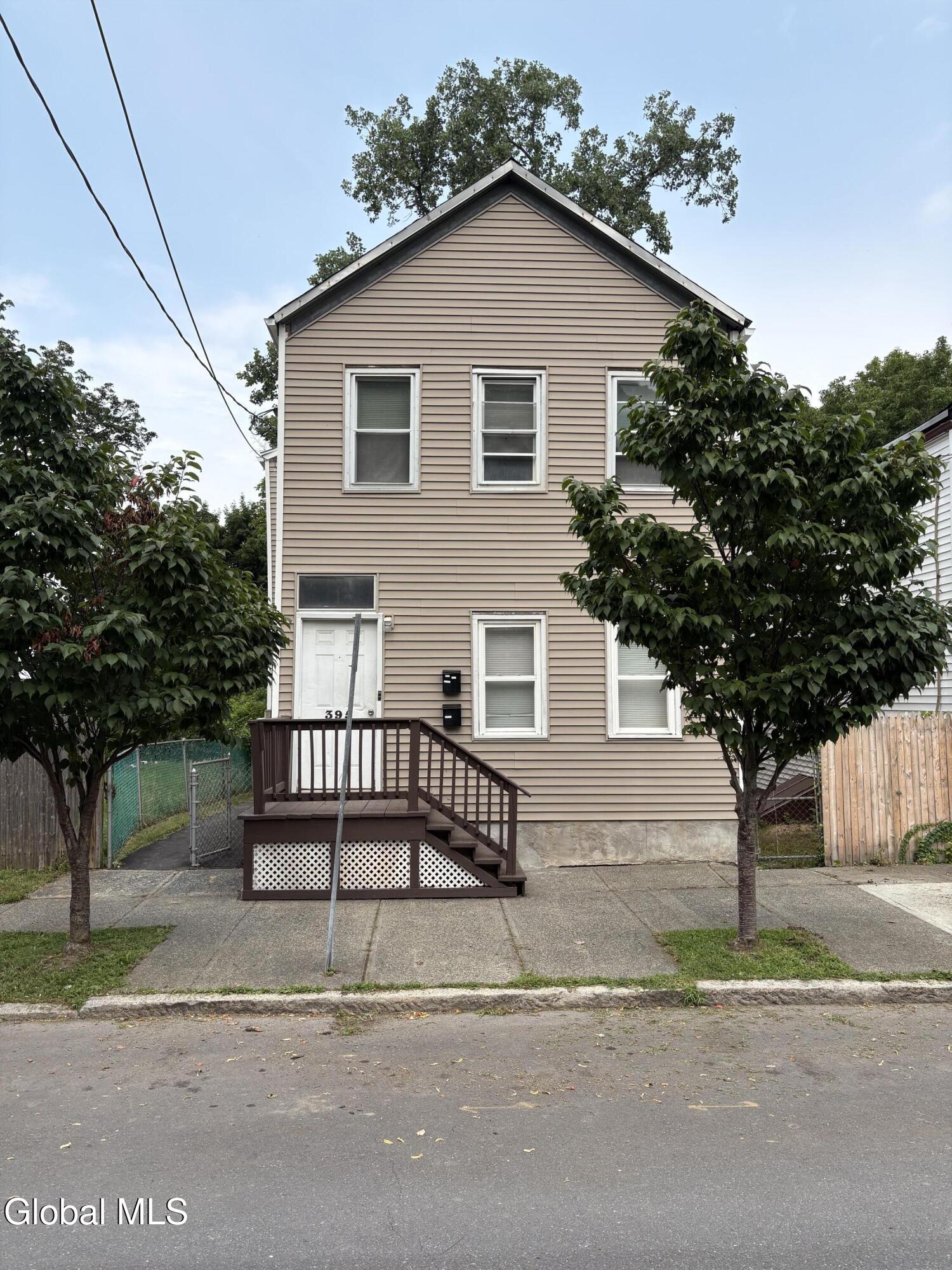 395 10th Street Troy NY 12180