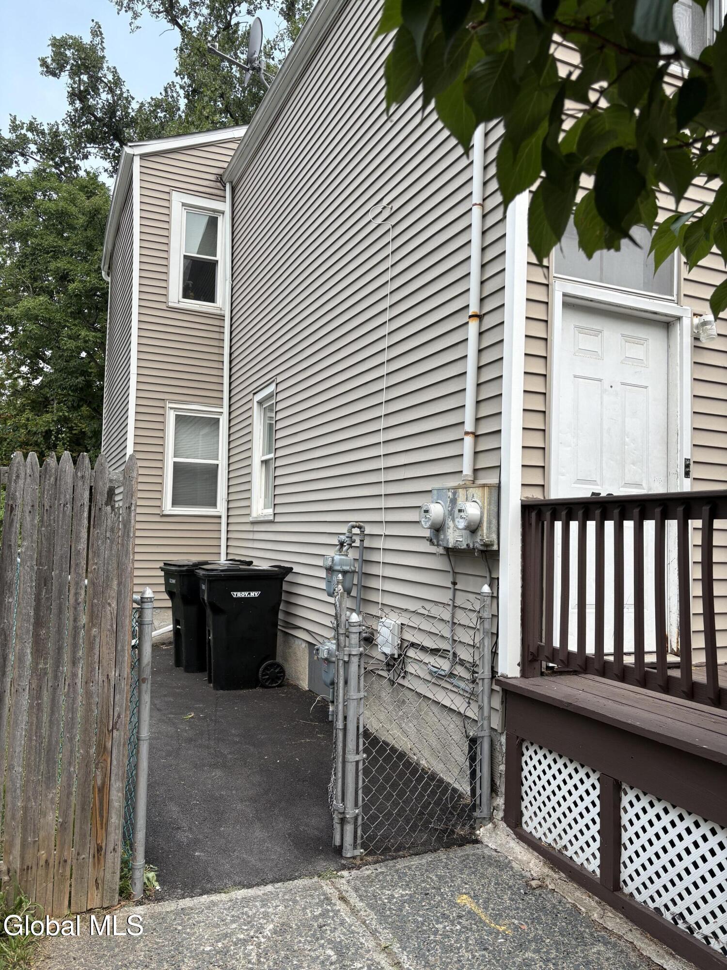 395 10th Street Troy NY 12180
