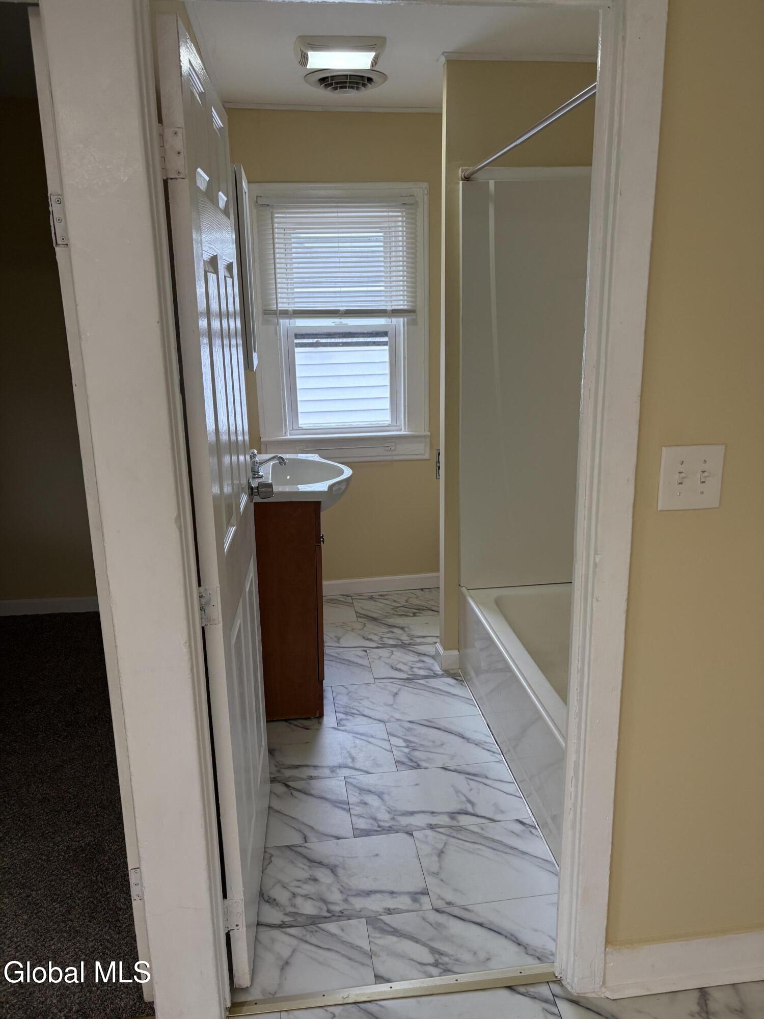 395 10th Street Troy NY 12180