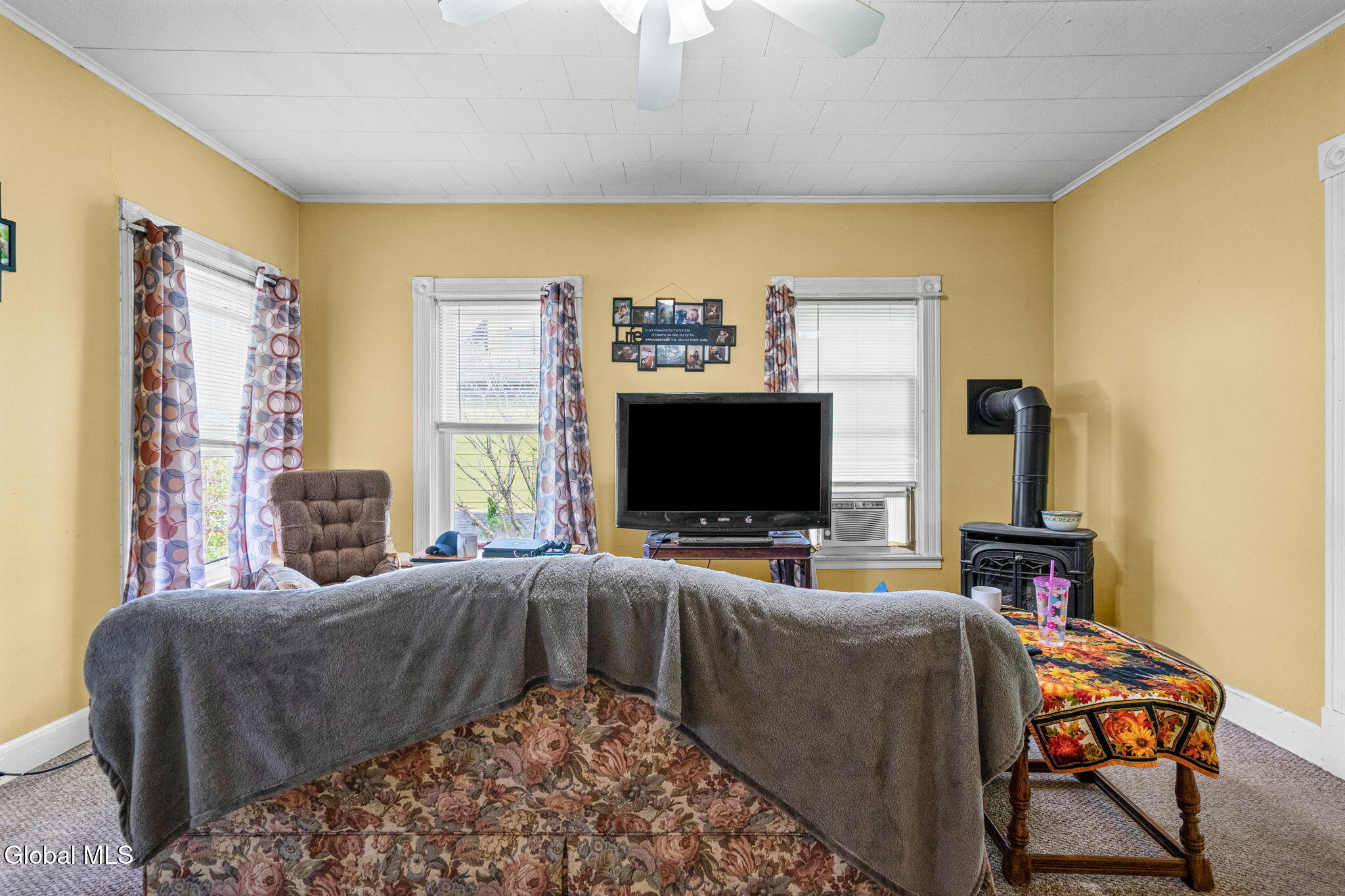 4 W Clinton Street Johnstown NY 12095
