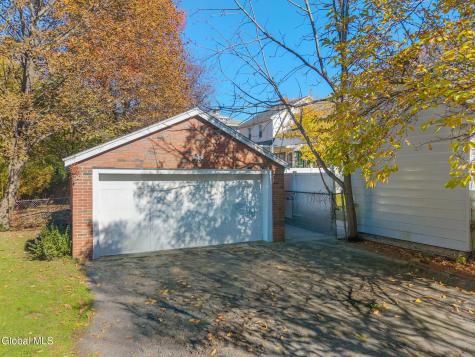 945 Myrtle Avenue Albany NY 12208