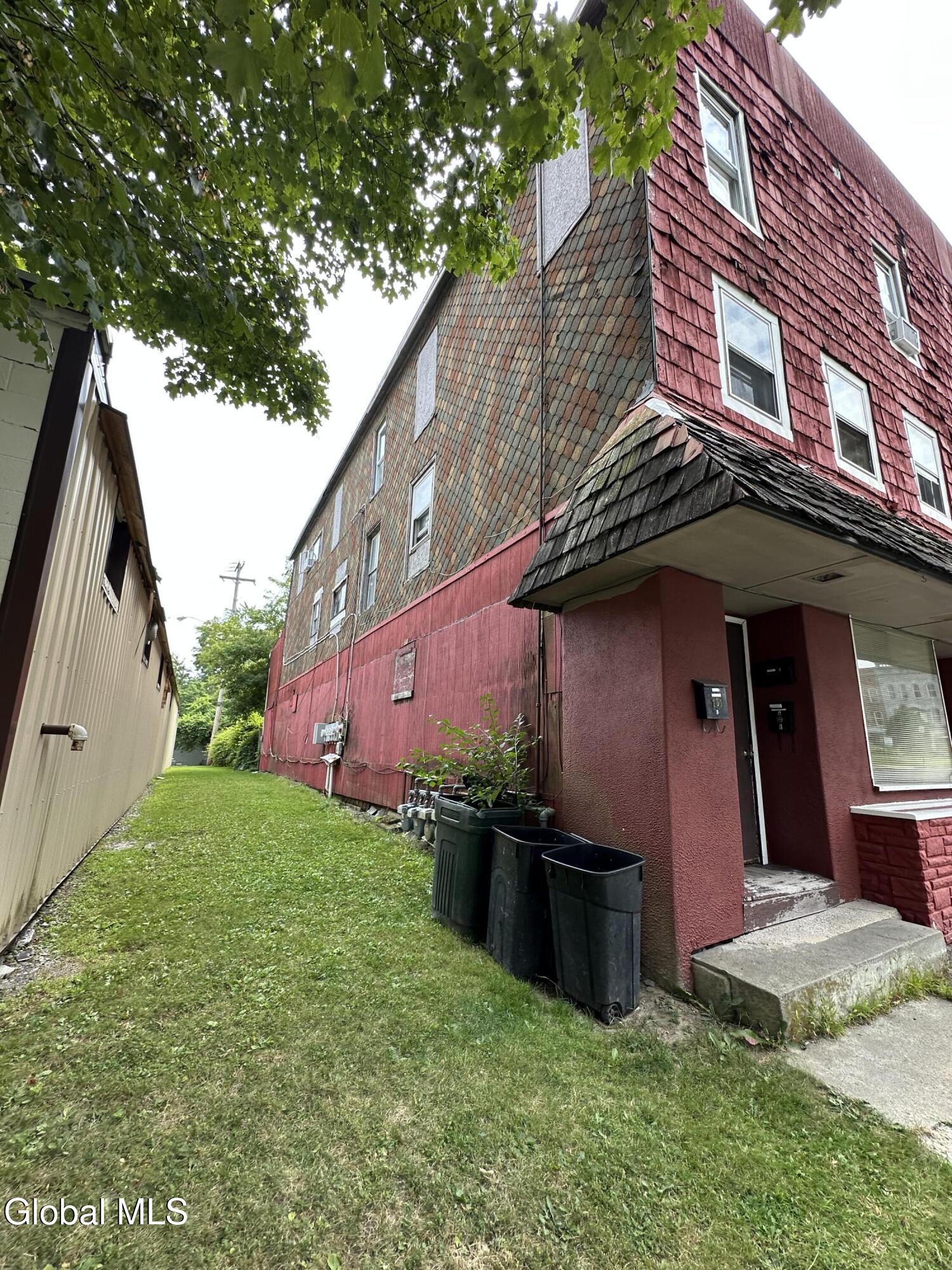 26 N Market Street Johnstown NY 12095