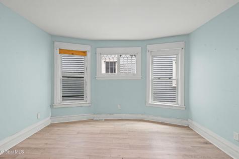 114 Victory Avenue Schenectady NY 12307