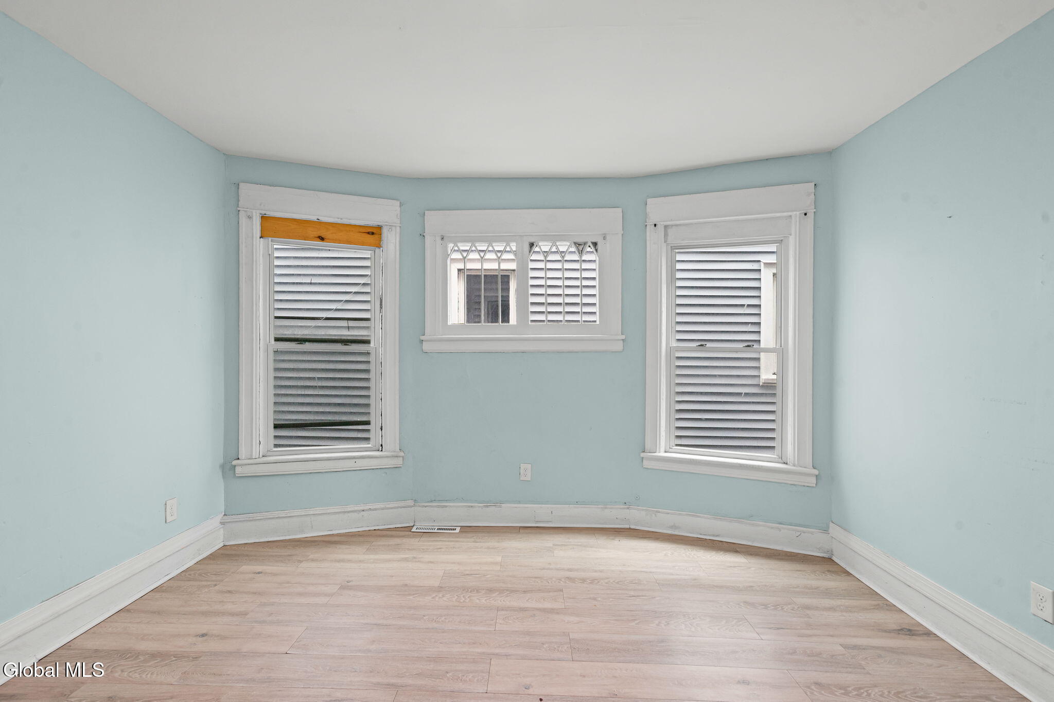 114 Victory Avenue Schenectady NY 12307