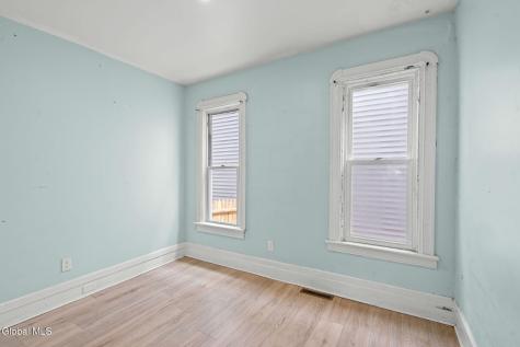 114 Victory Avenue Schenectady NY 12307