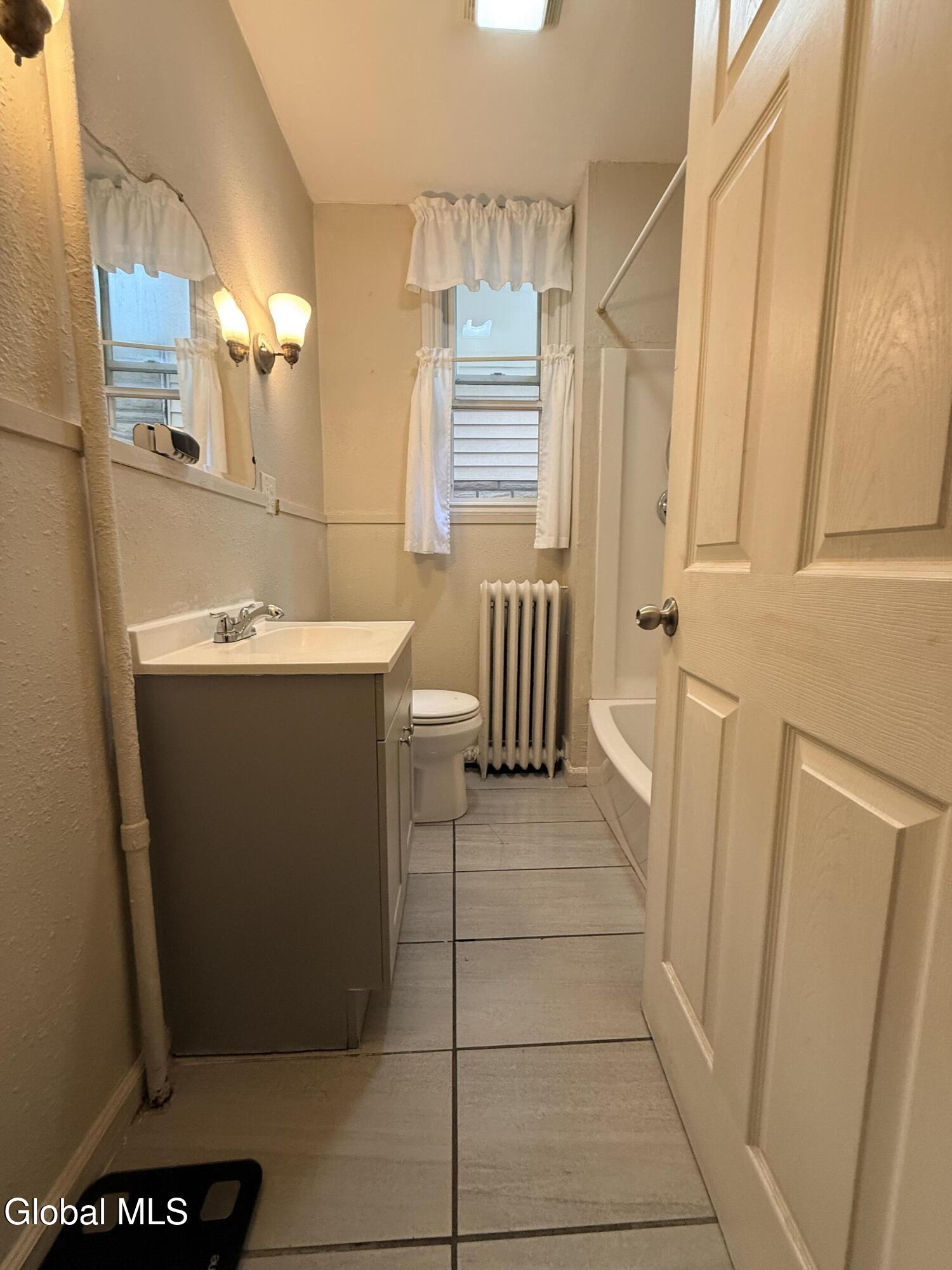 260 3rd Avenue Troy NY 12182