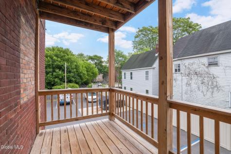 208 Front Street Schenectady NY 12305