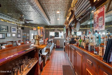 208 Front Street Schenectady NY 12305