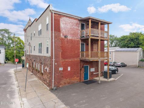 208 Front Street Schenectady NY 12305