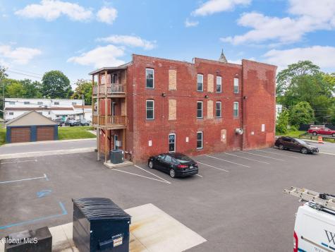 208 Front Street Schenectady NY 12305