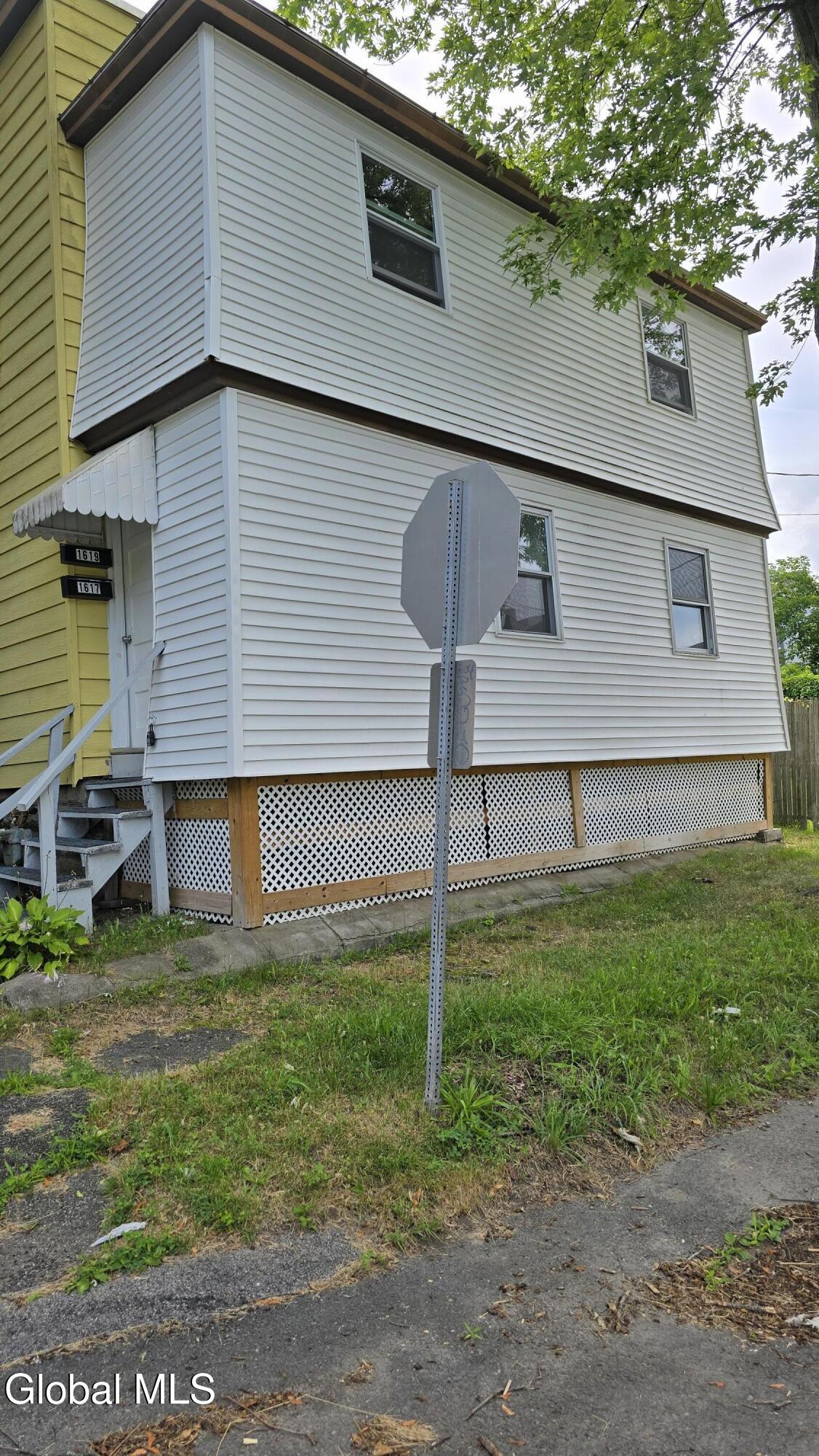 1617 Fourth Avenue Schenectady NY 12303