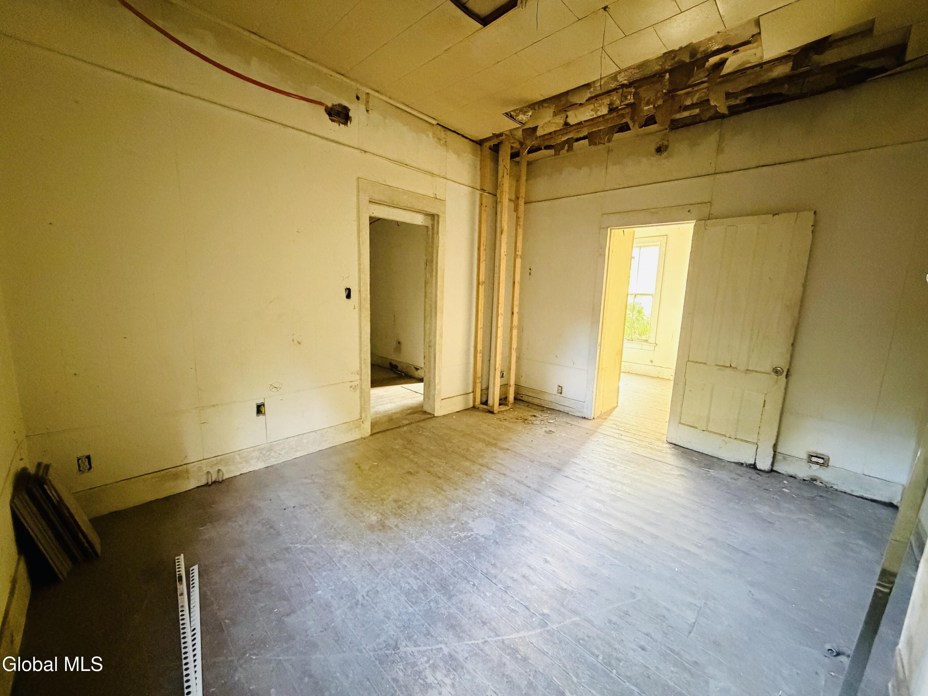 92 Forbes Street Amsterdam NY 12010