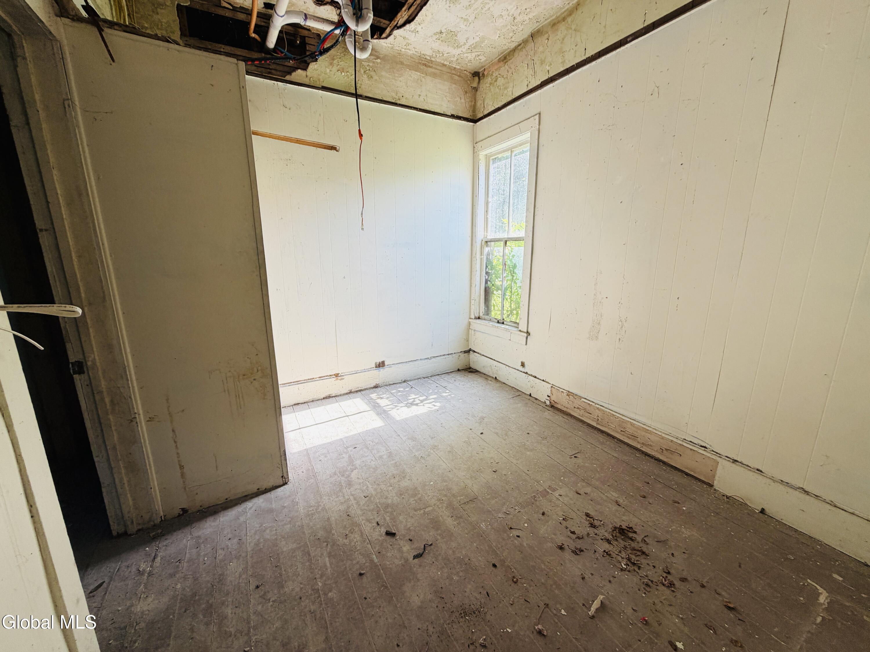 92 Forbes Street Amsterdam NY 12010