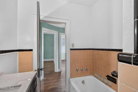 39 W Erie Street Albany NY 12208