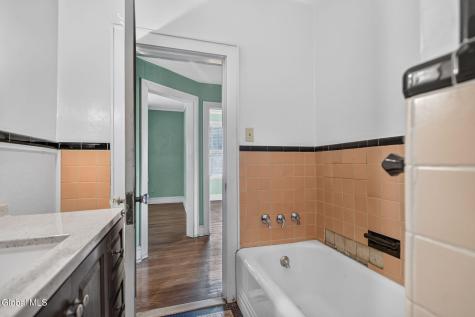 39 W Erie Street Albany NY 12208