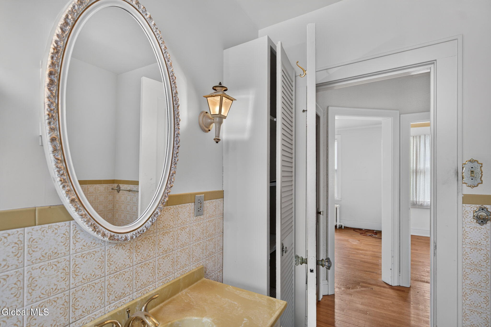39 W Erie Street Albany NY 12208