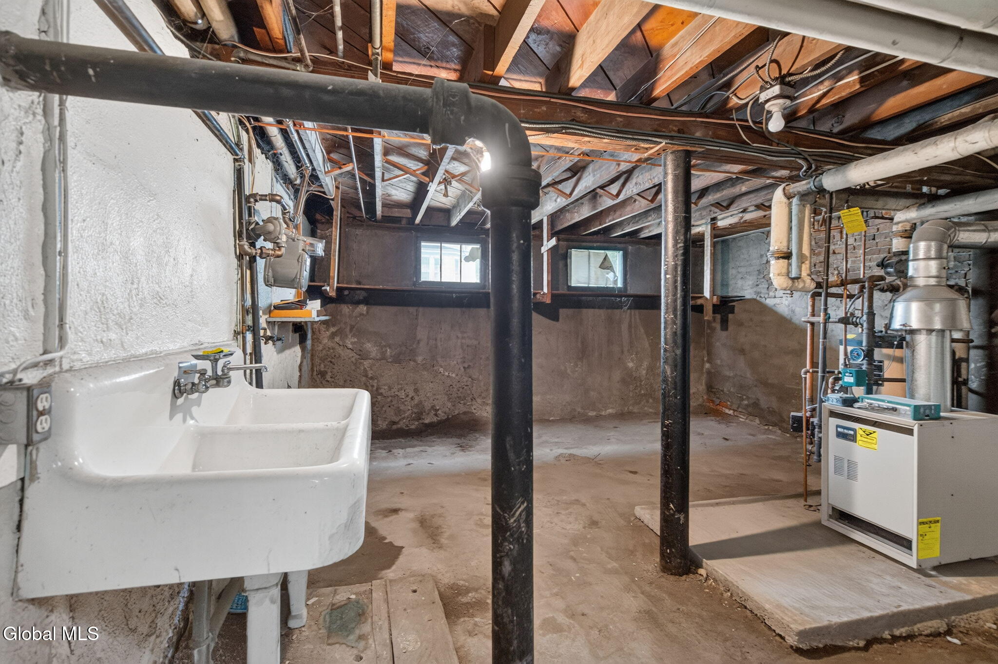 39 W Erie Street Albany NY 12208