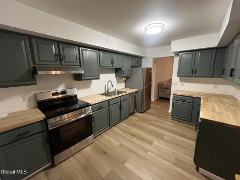 304 Grooms Road Halfmoon NY 12065