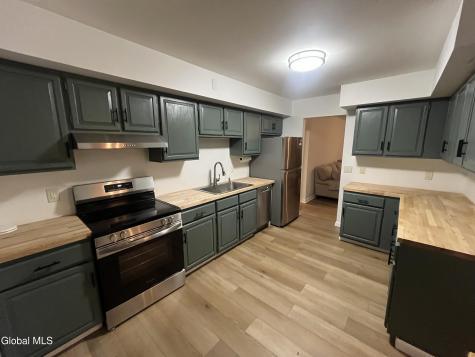 304 Grooms Road Halfmoon NY 12065