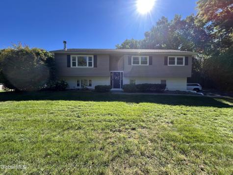 304 Grooms Road Halfmoon NY 12065