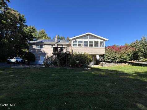 304 Grooms Road Halfmoon NY 12065