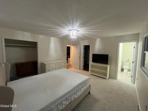 304 Grooms Road Halfmoon NY 12065