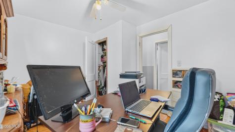 11 W Eighth Avenue Gloversville NY 12078