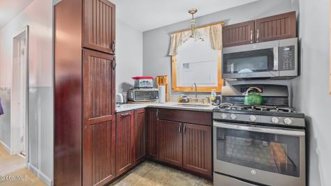 11 W Eighth Avenue Gloversville NY 12078