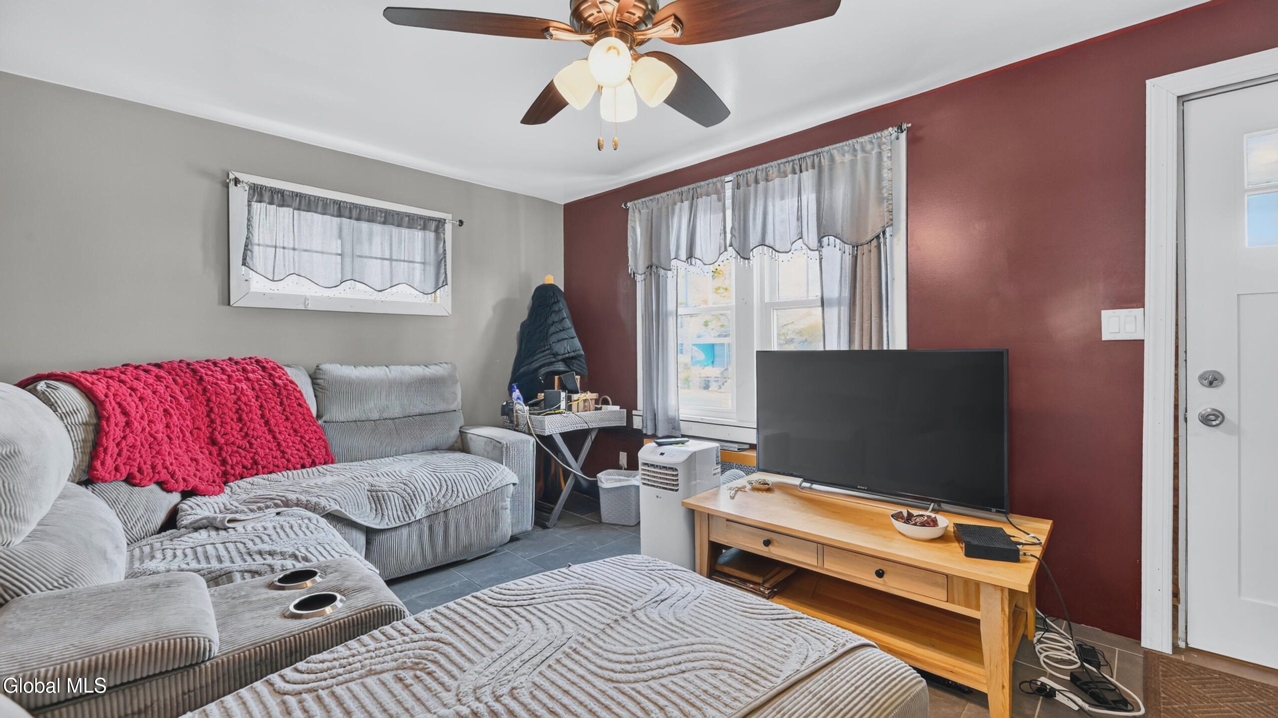 11 W Eighth Avenue Gloversville NY 12078