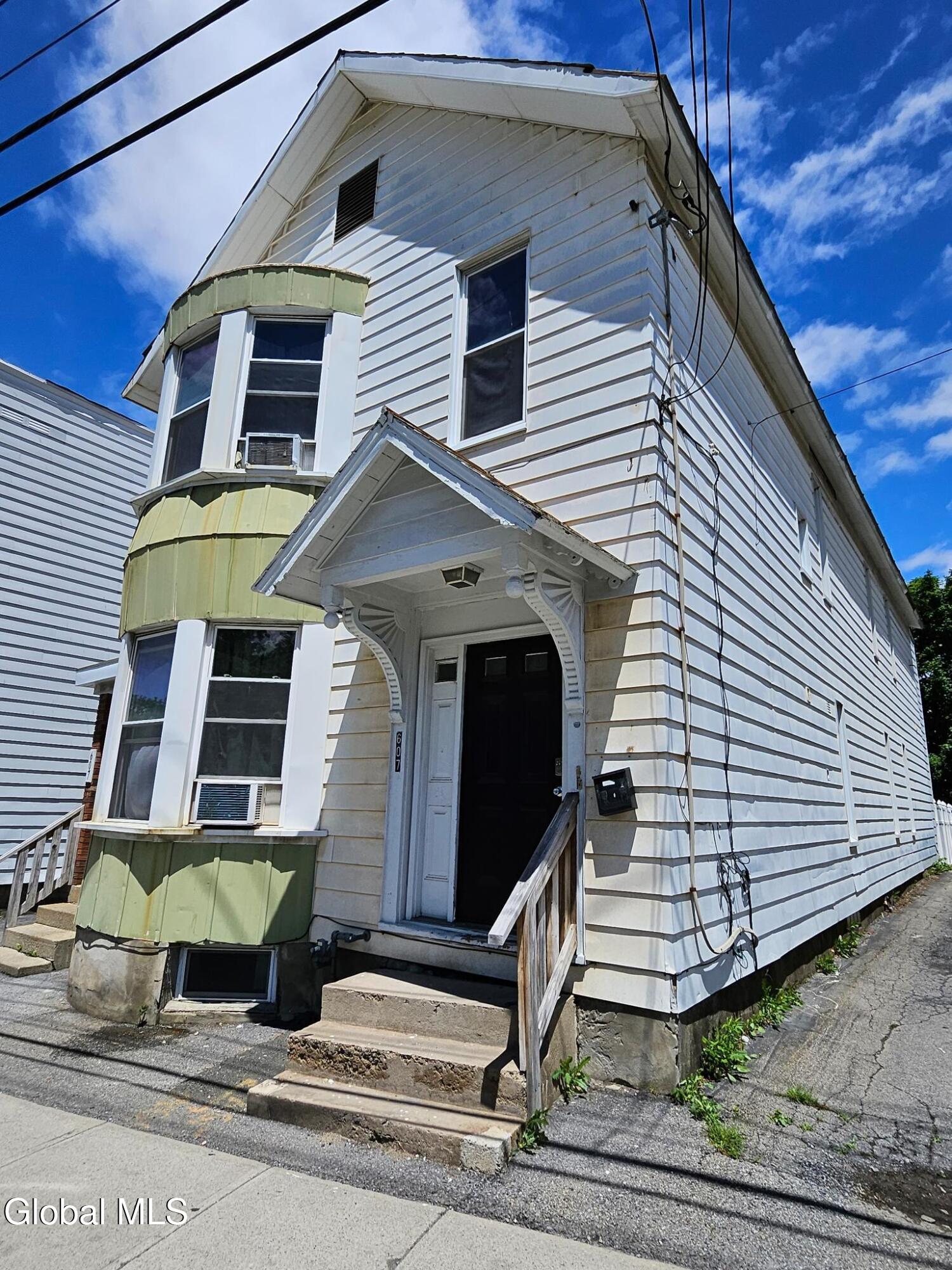 607 Nott Street Schenectady NY 12308