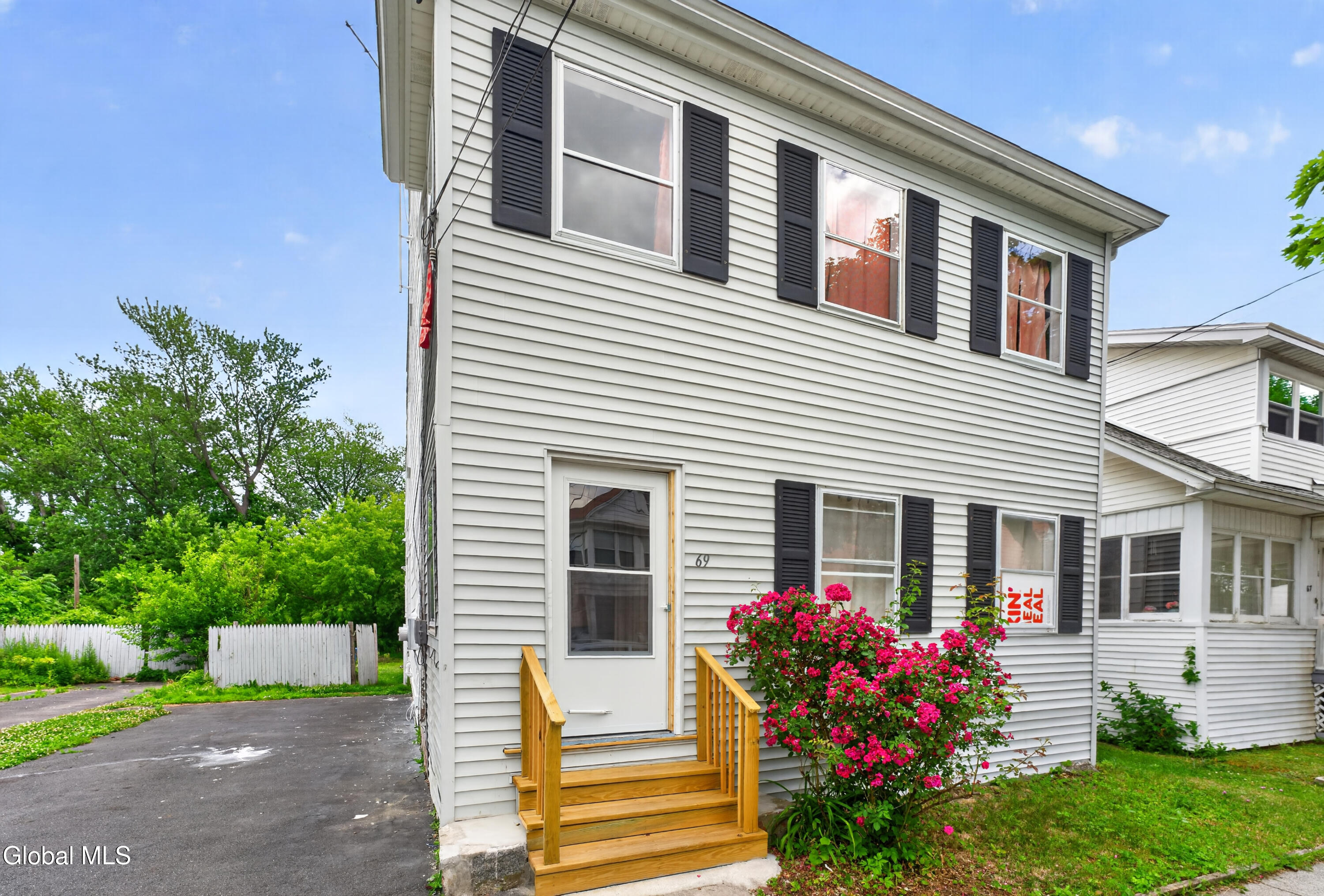 69 Hurlbut Street Albany NY 12209
