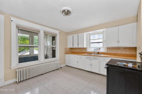 69 Hurlbut Street Albany NY 12209