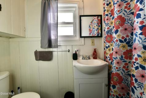 4 1/2 Hibbard Street Amsterdam NY 12010