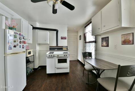 4 1/2 Hibbard Street Amsterdam NY 12010