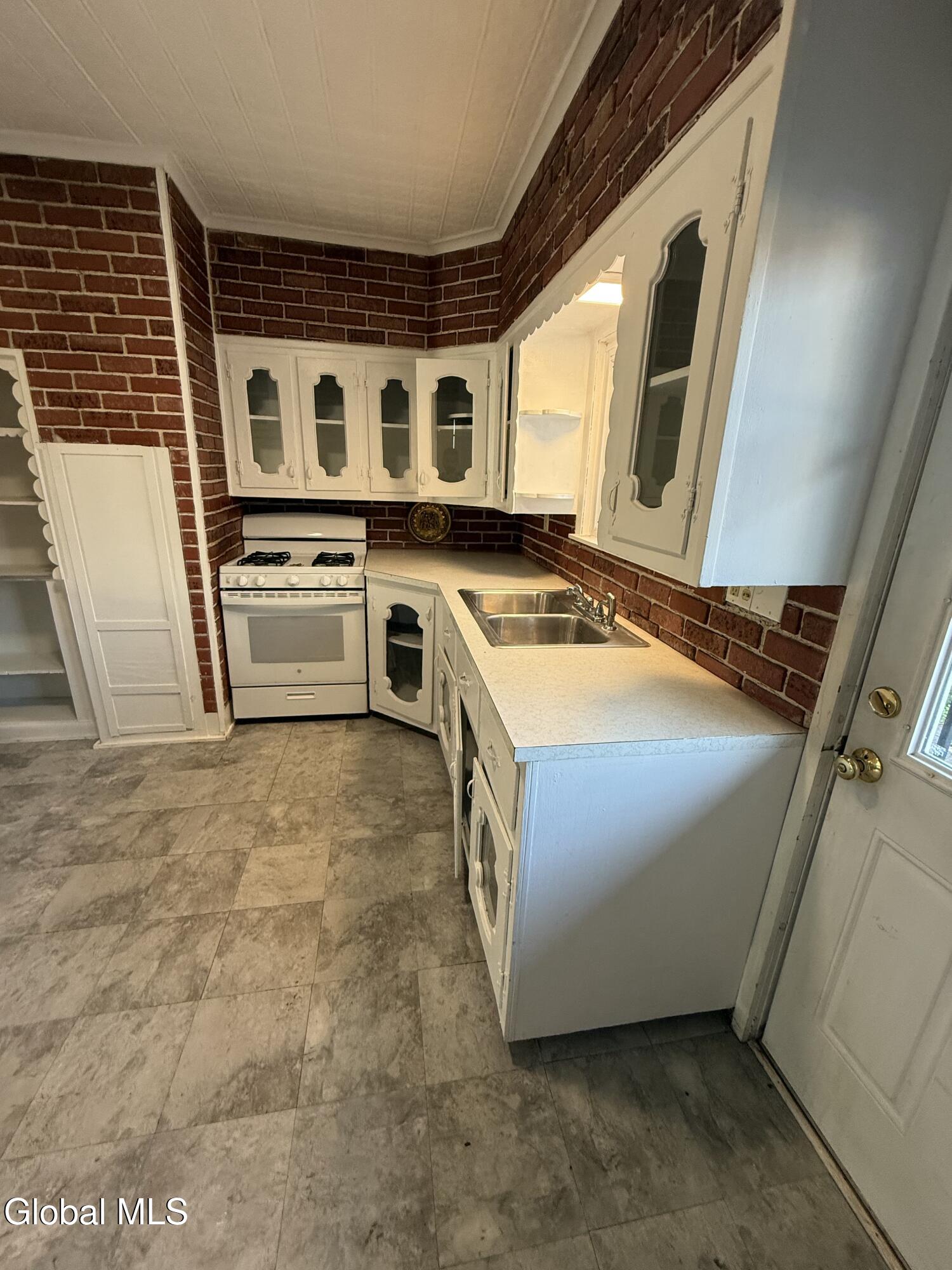 491 2nd Street Troy NY 12180