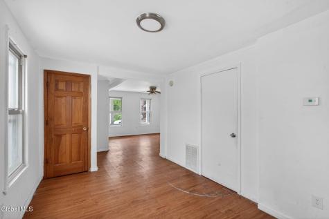 1325 6th Avenue Schenectady NY 12303