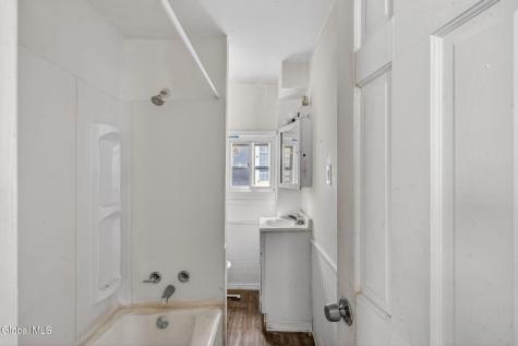 1325 6th Avenue Schenectady NY 12303