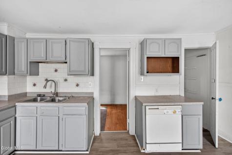 1325 6th Avenue Schenectady NY 12303