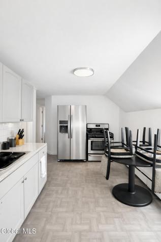 1325 6th Avenue Schenectady NY 12303