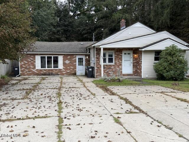 486 Saratoga Road Glenville NY 12302
