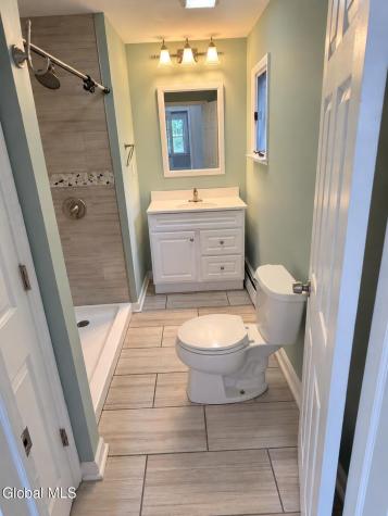 486 Saratoga Road Glenville NY 12302