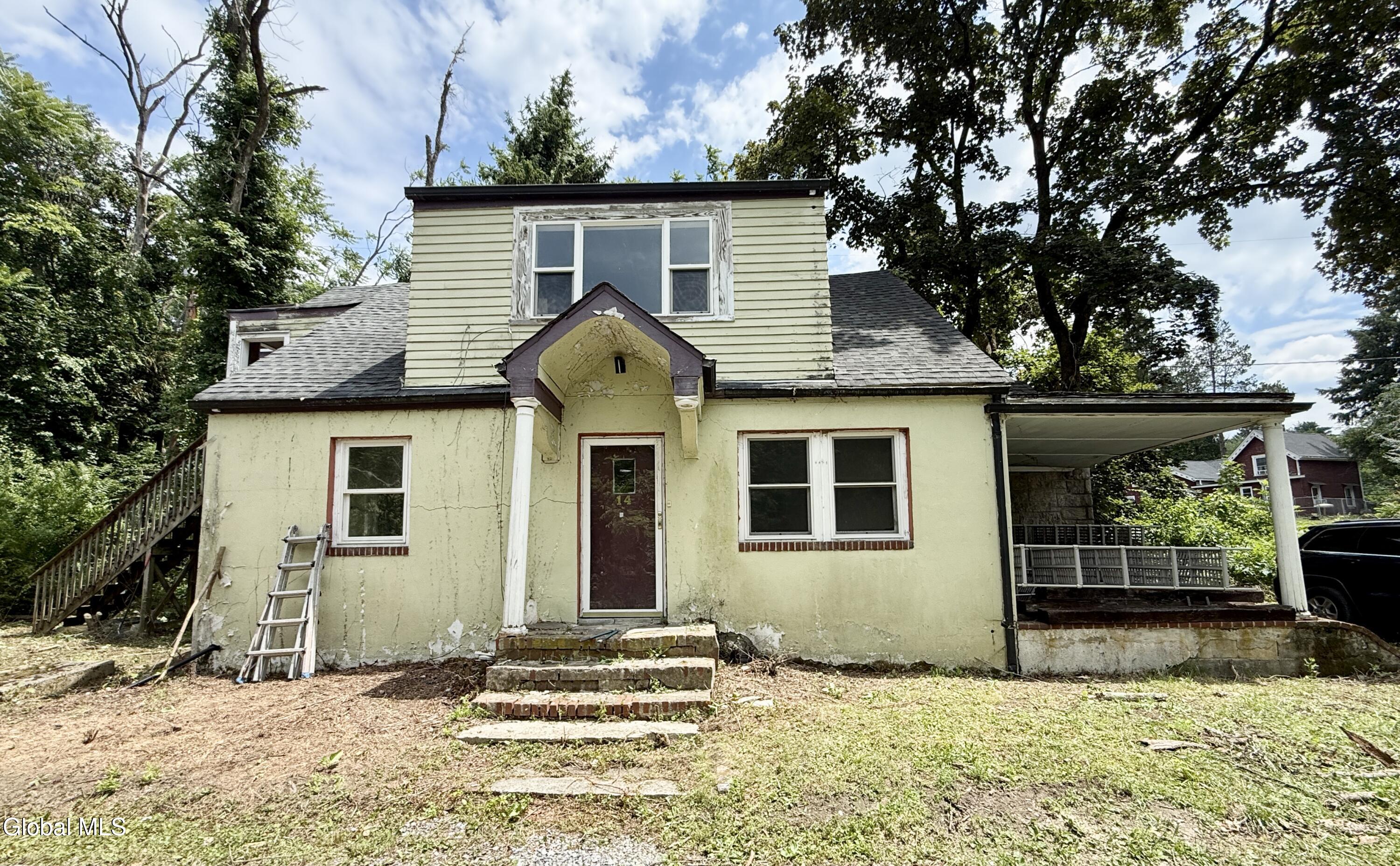 14 Magurno Lane Poughkeepsie NY 12603