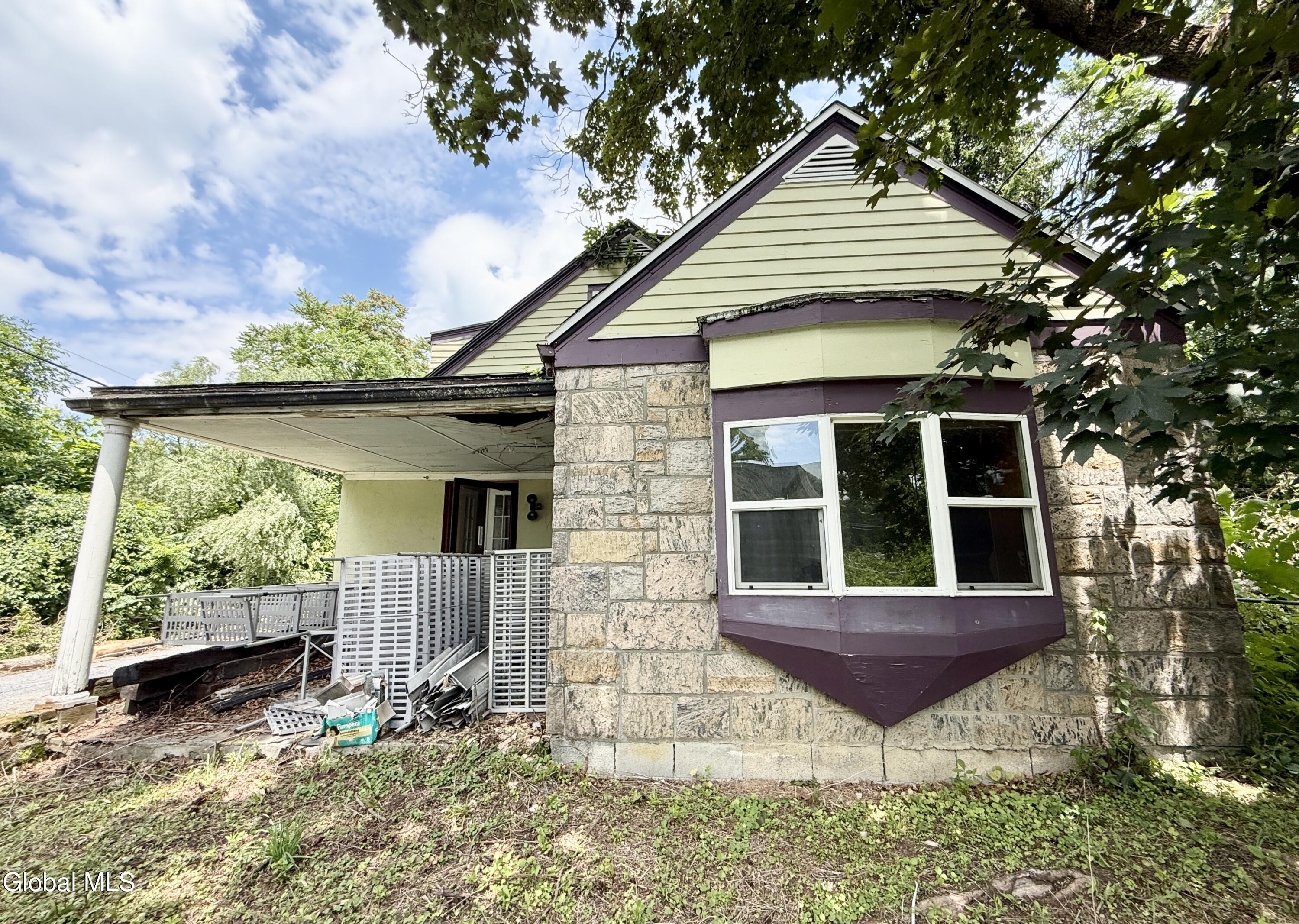 14 Magurno Lane Poughkeepsie NY 12603