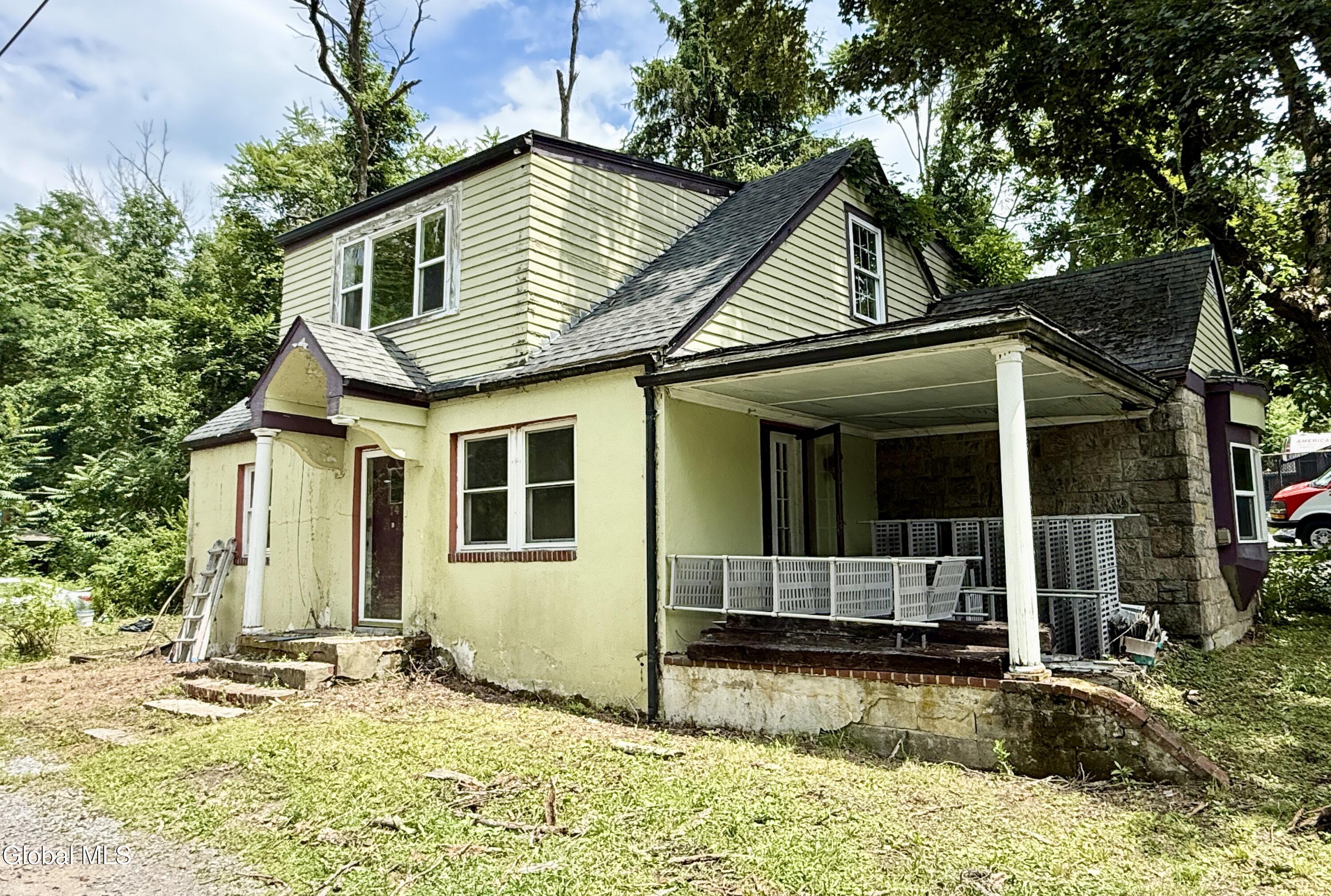 14 Magurno Lane Poughkeepsie NY 12603